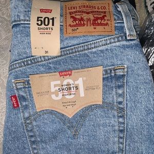 2 pairs of Levi’s shorts
